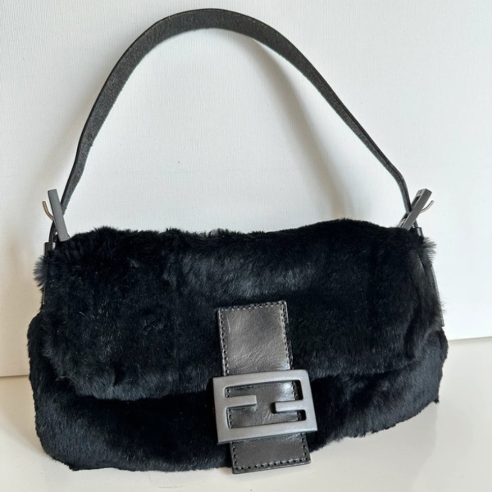 Vintage Fendi baguette bag